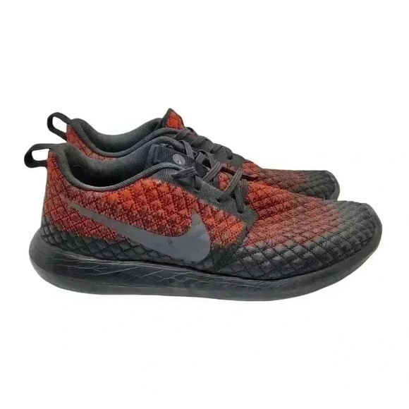 Nike Roshe Two Flyknit 365 Men’s 10 Bright Crimson Dark Grey Black 859535-600 - Picture 1 of 8